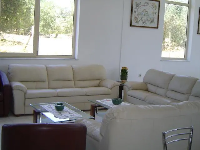 Hotel Kourkoumelata Kaligata